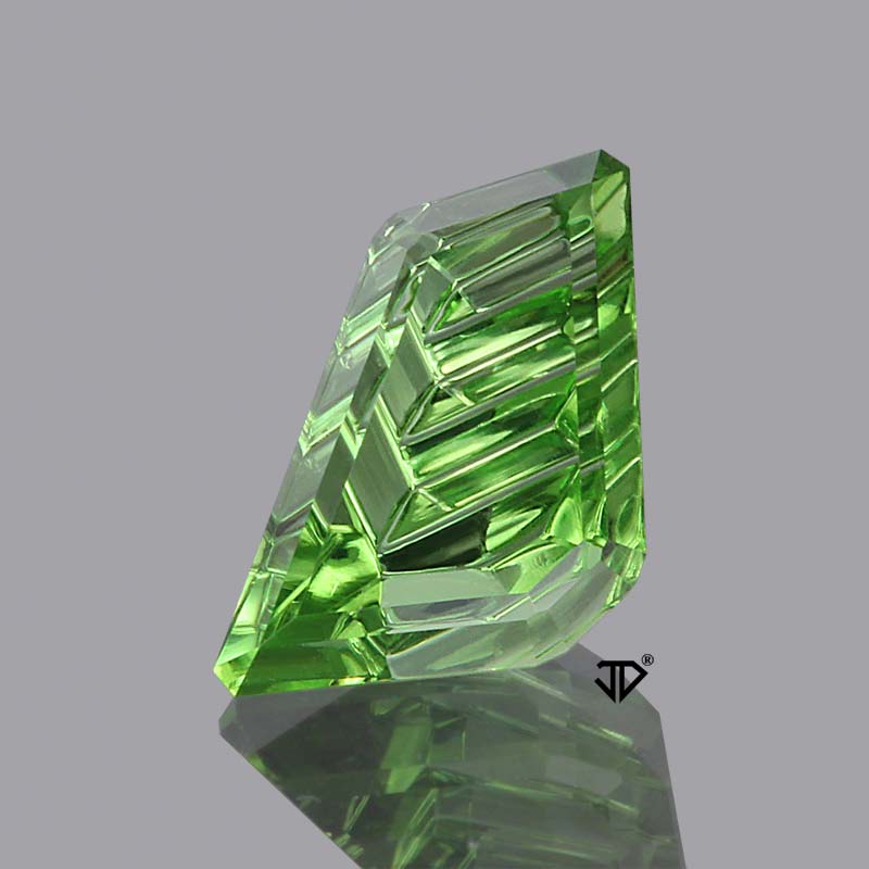  Peridot gemstone