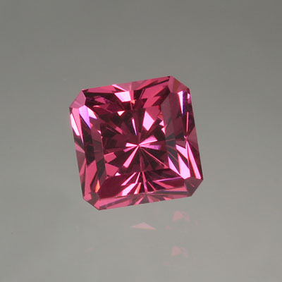  Rhodolite Garnet gemstone