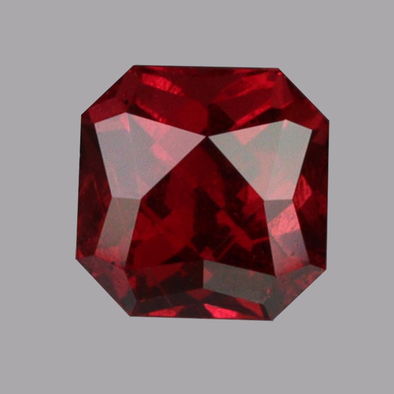  Rhodolite Garnet gemstone