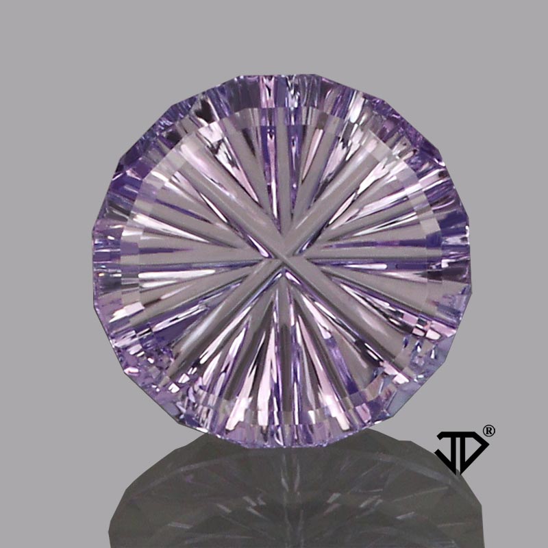  Tanzanite gemstone