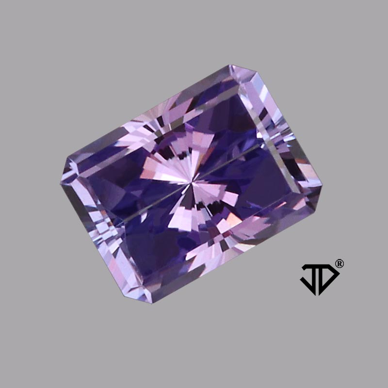  Tanzanite gemstone