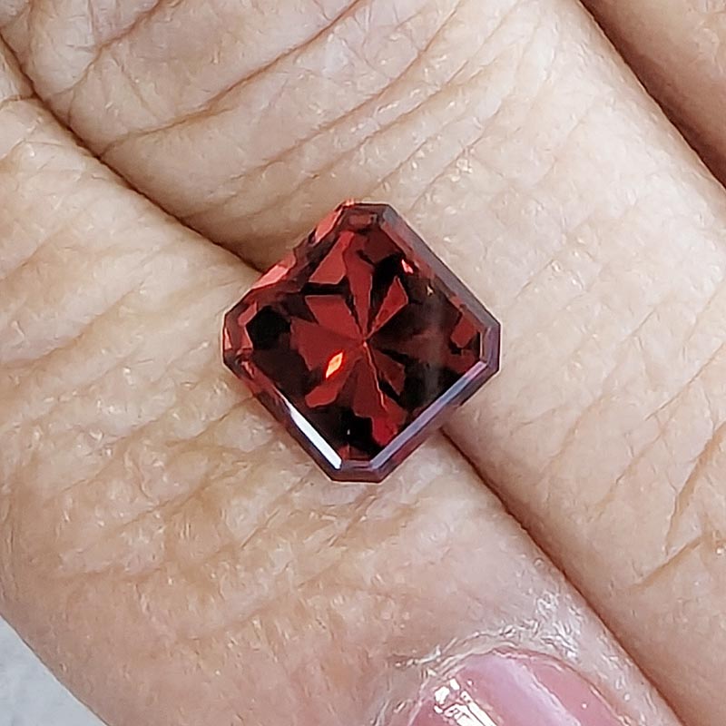  Gypsy Rose Garnet view 2