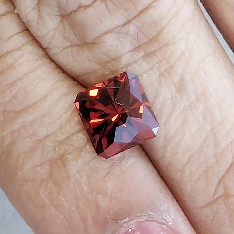  Gypsy Rose Garnet view 2