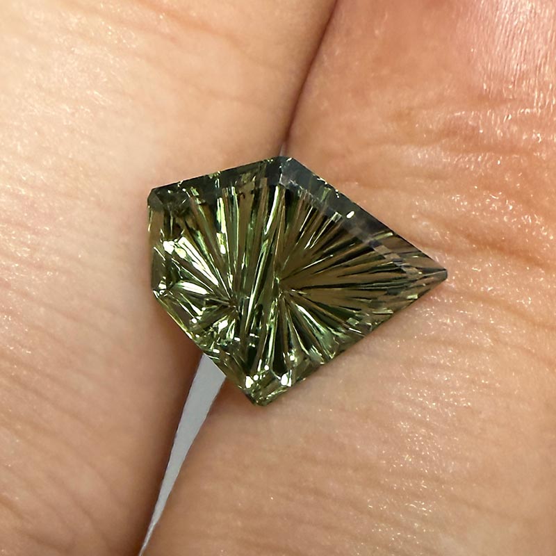 Green Australian Sapphire view 2
