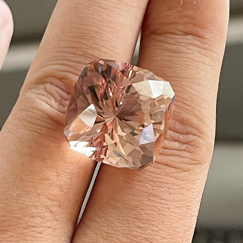  Morganite view 2