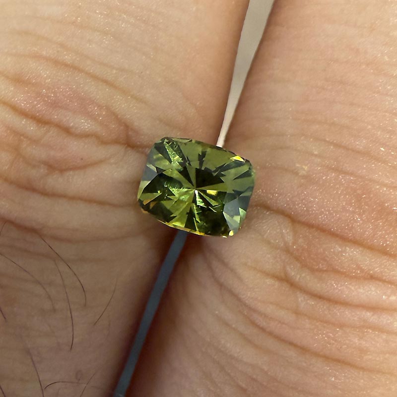Yellow/Green Australian Sapphire view 2