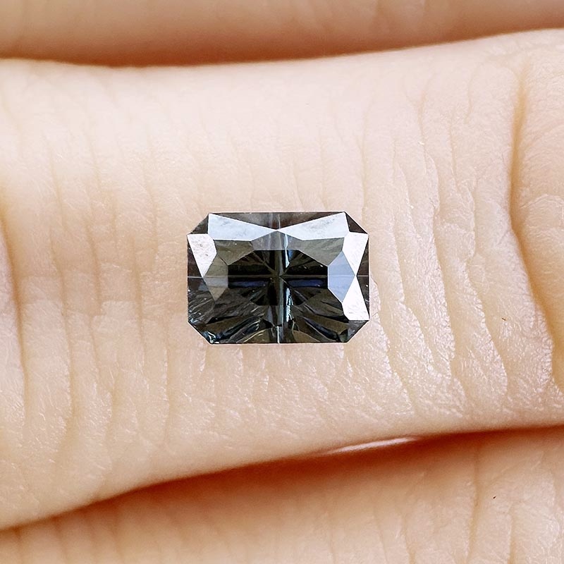 Teal Australian Sapphire view 2